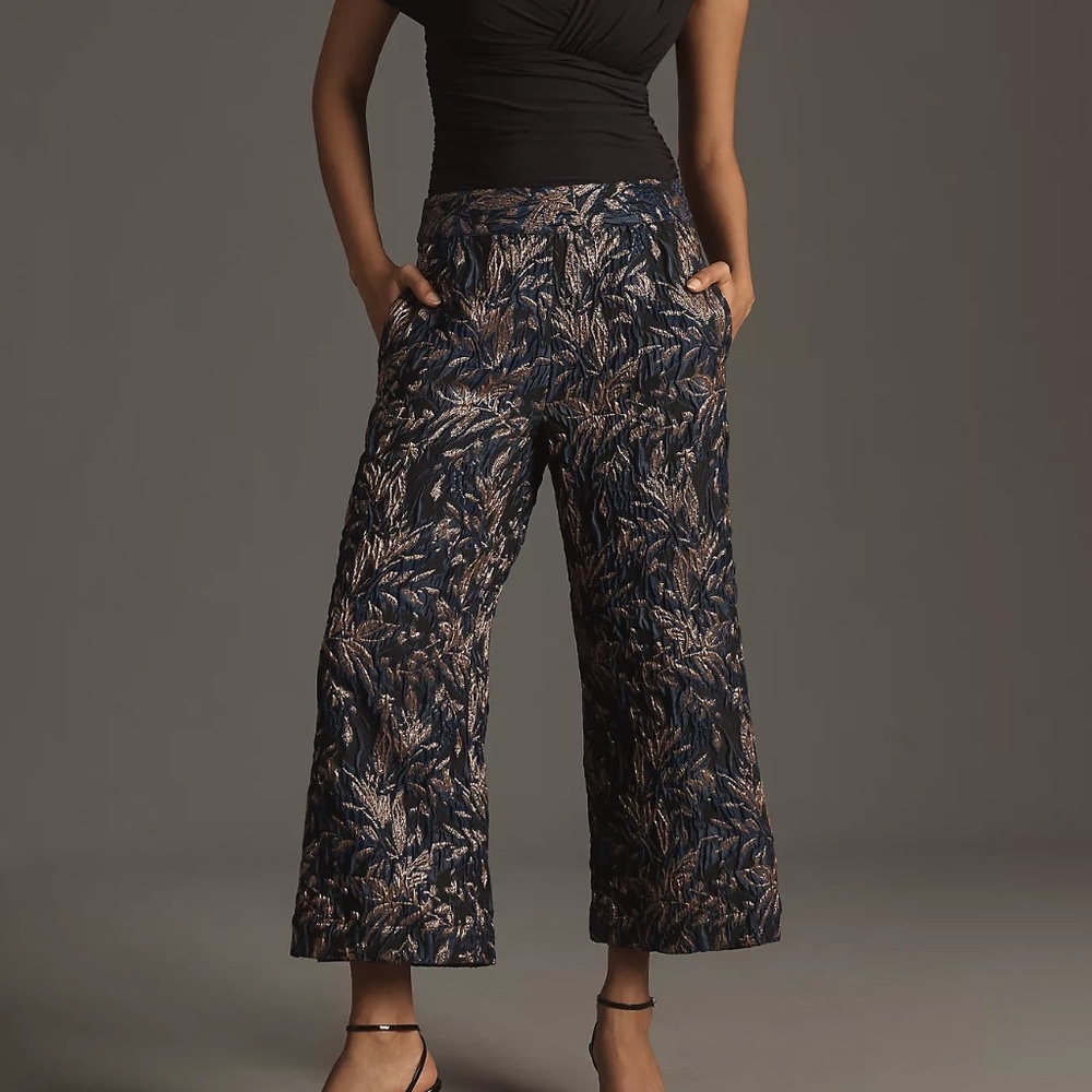 Let me Be Jackie Jacquard Cropped Pants